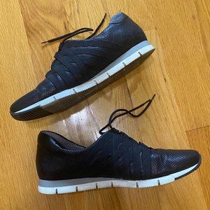 Sesto Meucci Calais Black Perforated Leather Sneakers 8.5 N Made in Italy